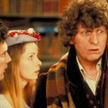Tom Baker redevient le Docteur!