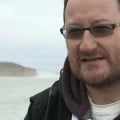 Chris Chibnall reste � la barre