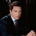 Arrow : John Barrowman devient r�gulier